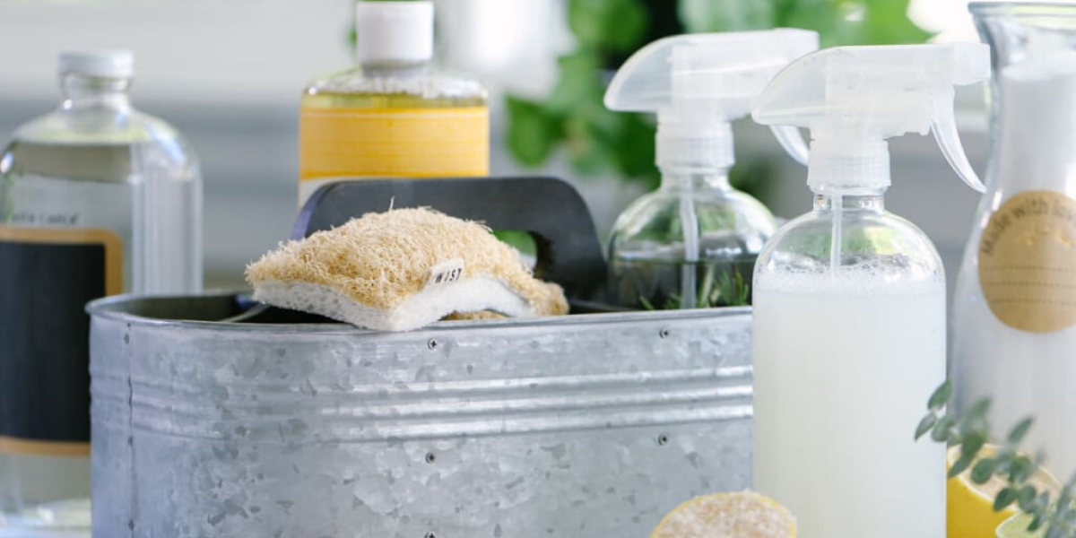 5 DIY Recipes To Clean Your Clothing