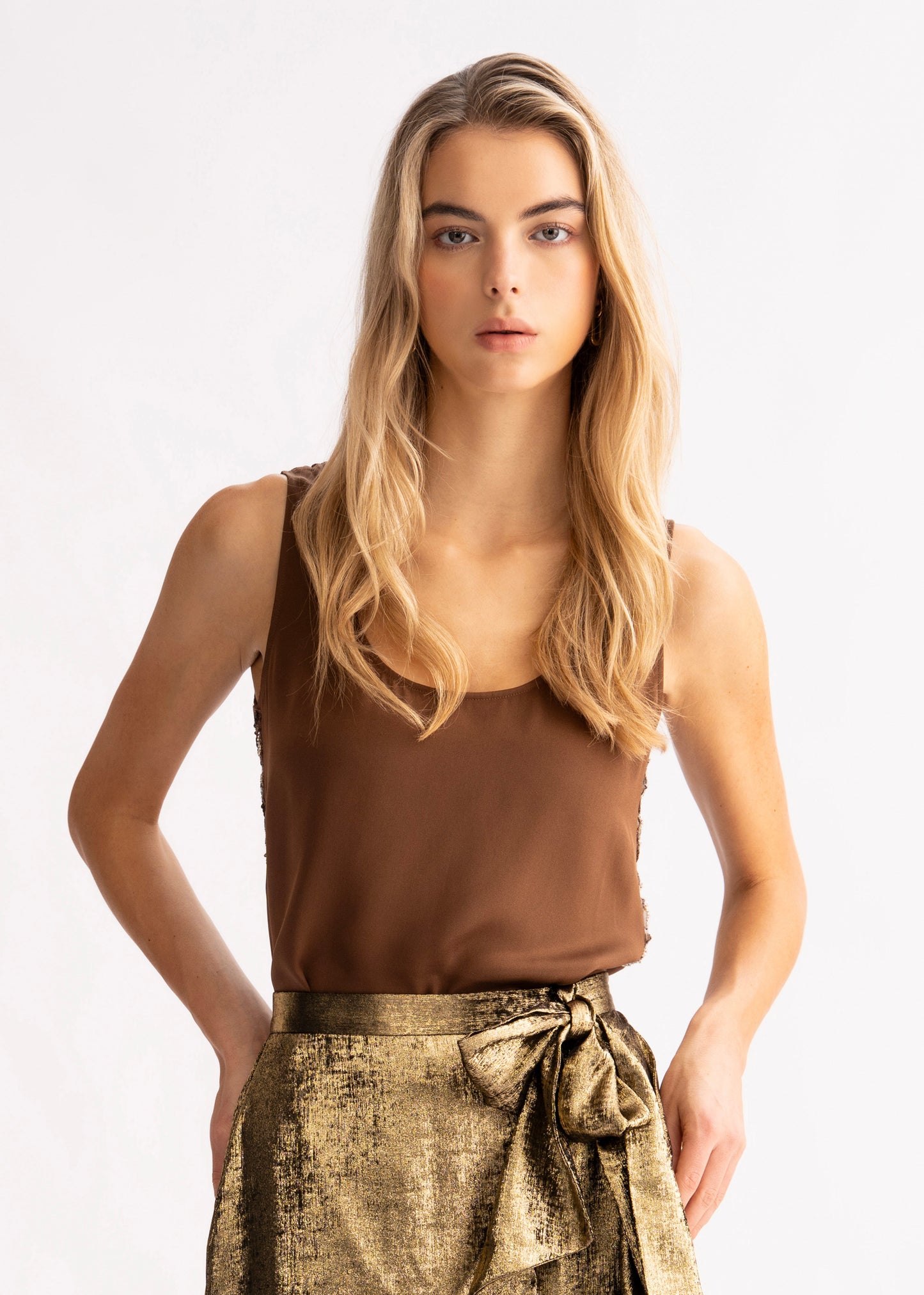 
                  
                    Clay Top -Brown
                  
                