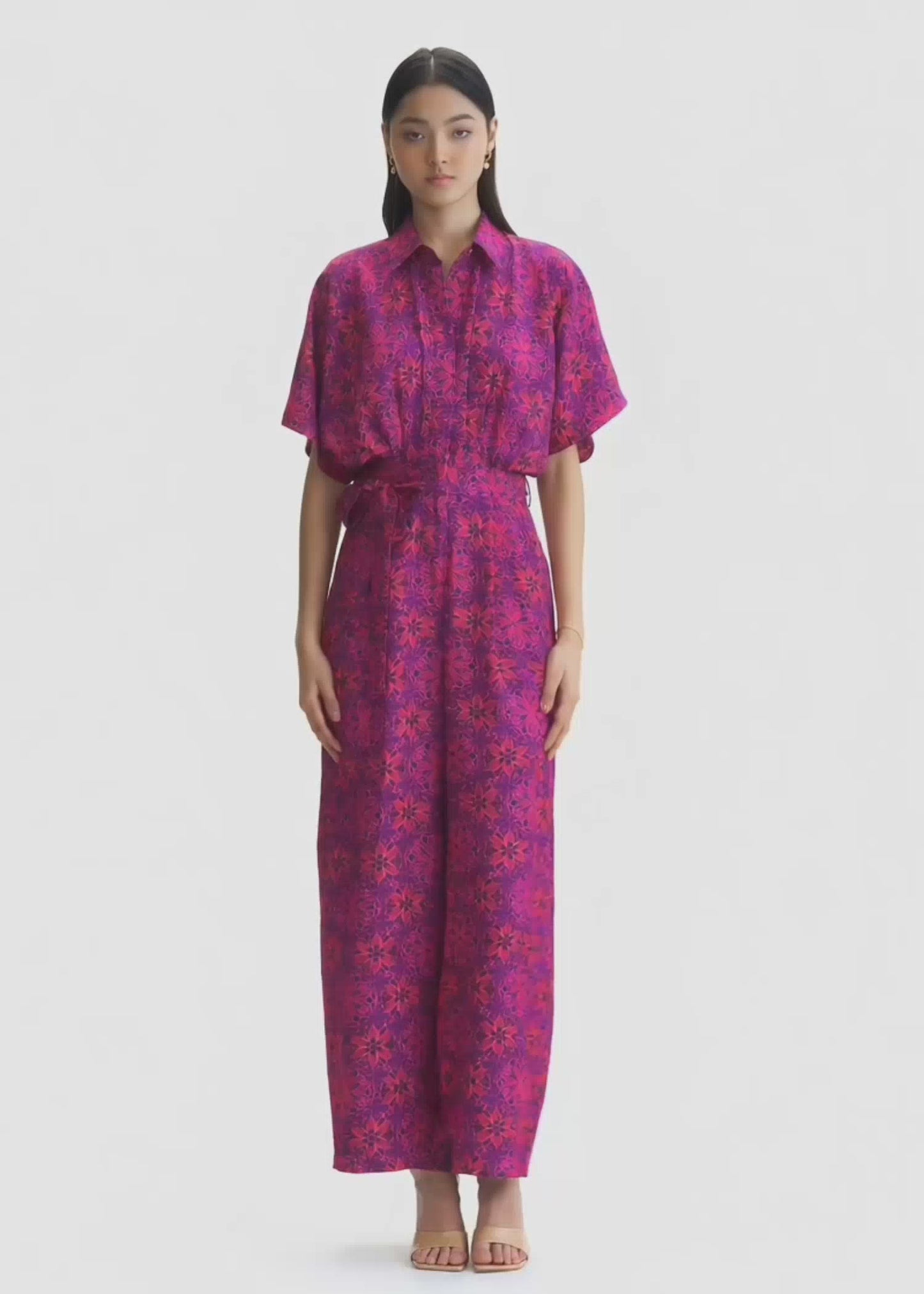 
                  
                    Load and play video in Gallery viewer, Shay Jumpsuit -Kaleidoberry Print
                  
                