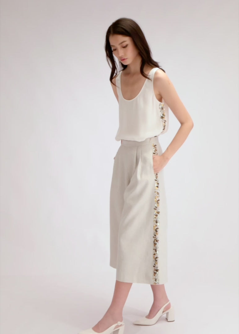 
                  
                    Load and play video in Gallery viewer, Clay Top
                  
                