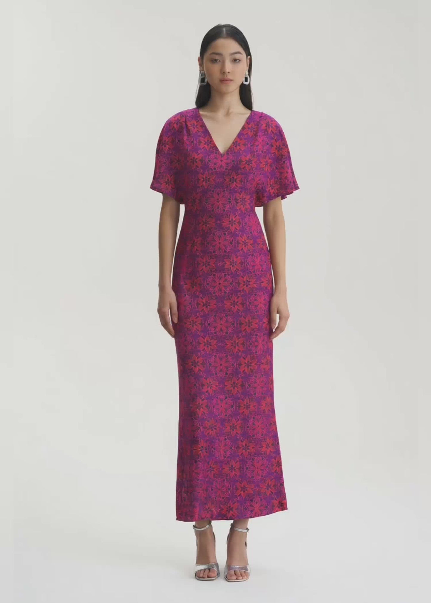 
                  
                    Load and play video in Gallery viewer, Essie Gown -Kaleidoberry Print
                  
                