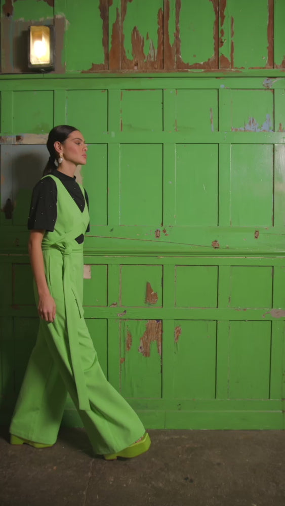 
                  
                    Load and play video in Gallery viewer, Suzanne Jumpsuit - Green
                  
                